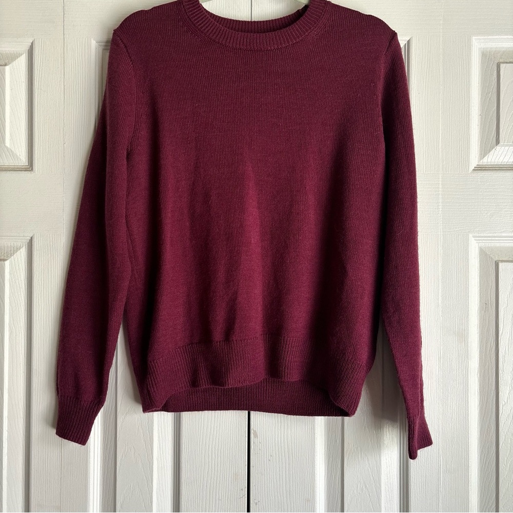 Banana Republic Burgundy Crew Neck Sweater